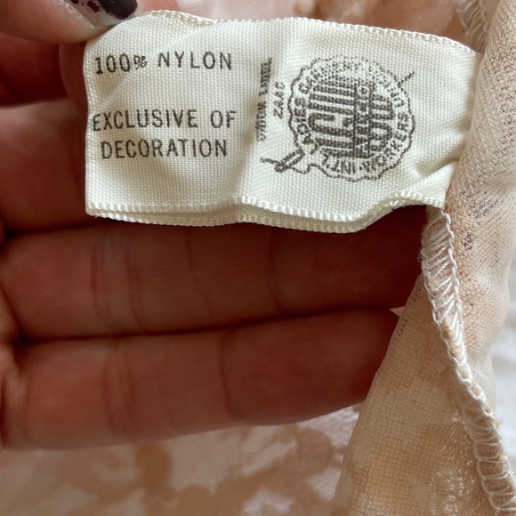 Vintage ILGWU 50’s Pink Nylon Chiffon Lace Layer Nightgown Aristocraft Medium - Picture 12 of 14